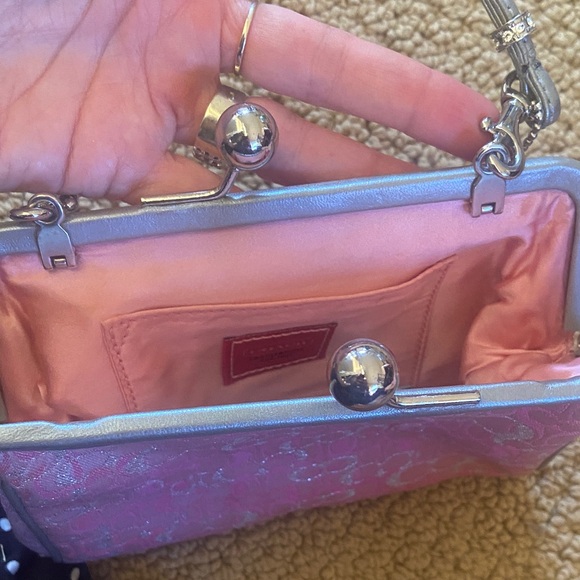 Coach - Picture 7 of 16